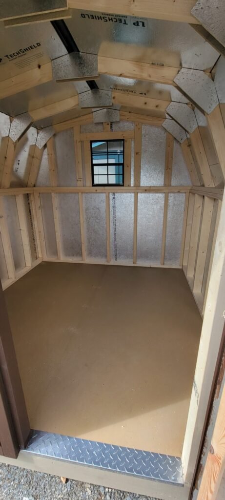 8x8 Barn