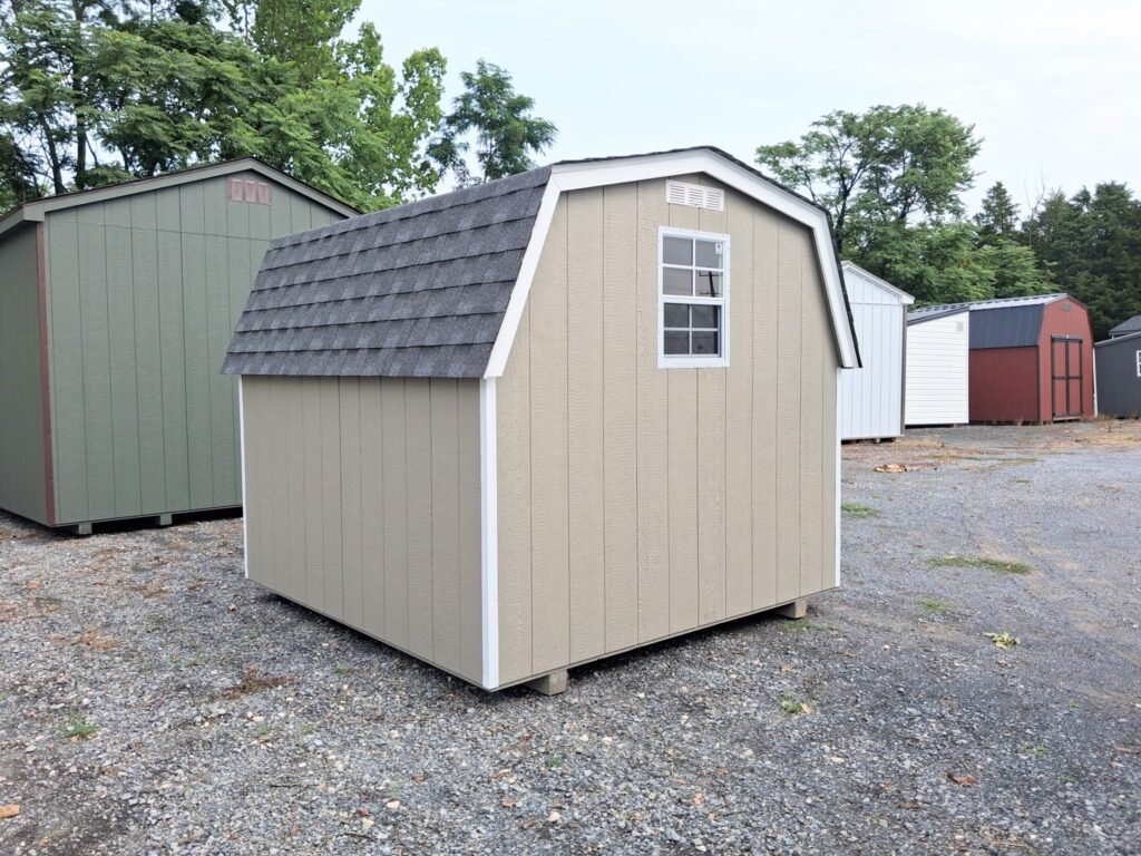 8x8 Barn