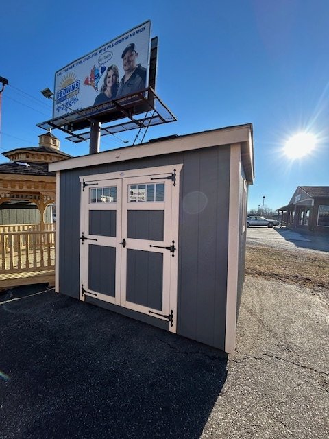 8x10 Cabin