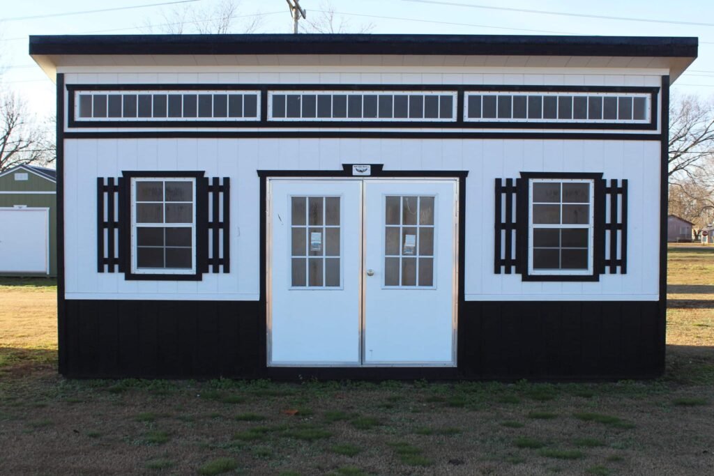 10x20 Studio