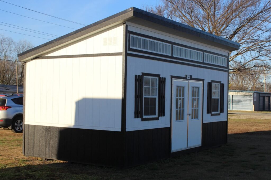 10x20 Studio