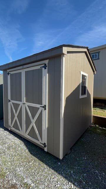 8x8 Cabin